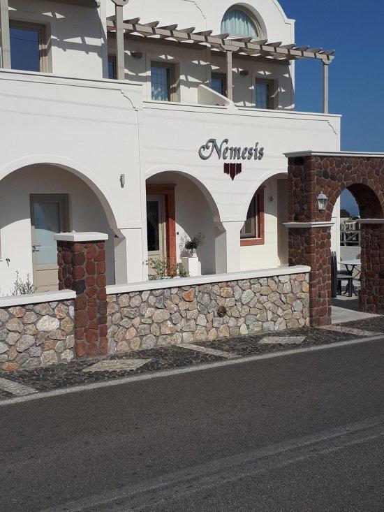Nemesis Aparthotel Фира Екстериор снимка